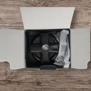 Altavoz Tribit resistente al agua negro