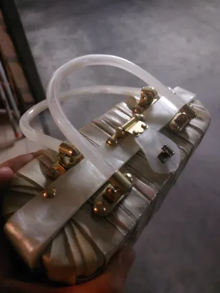 Borsa con manico madreperla beige e rosa