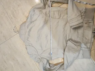 Cazadora Bershka beige