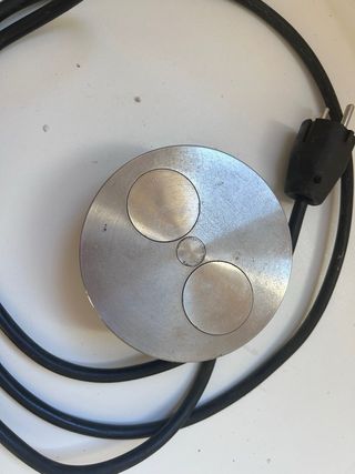 Enchufe empotrable con cable