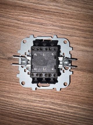 Niessen 8122 doble conmutador