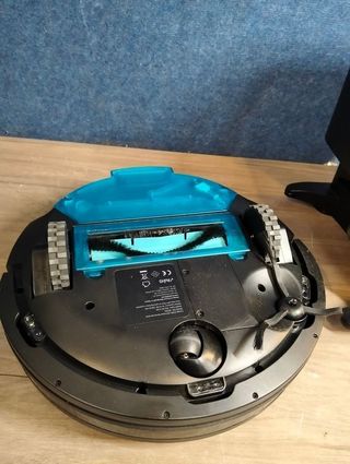 Robot Aspirador y Friegasuelos Conga 7490