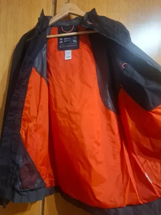 Chubasquero TRIBORD Negro y Gris