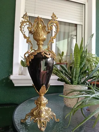 Jarrón Bronce y Porcelana