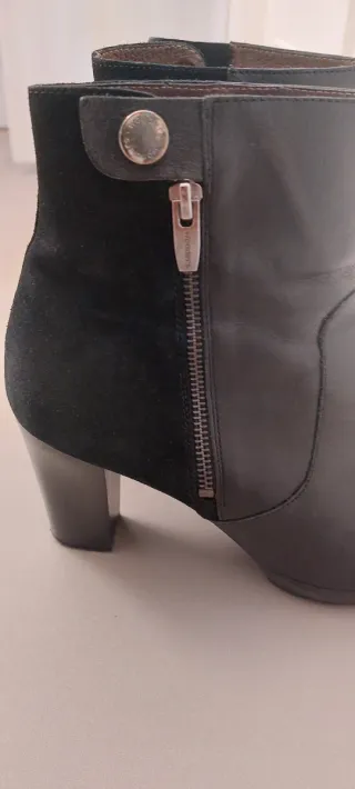 Botines de piel negros