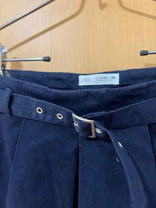 Falda azul marino Zara