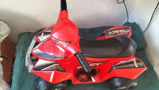 Quad eléctrico infantil rojo