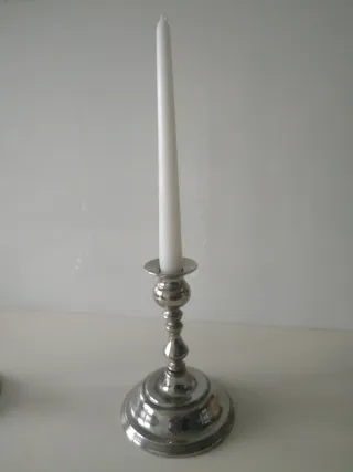 Candelabros vintage metálicos plateados