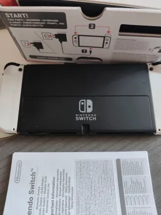 Nintendo Switch OLED Bianca