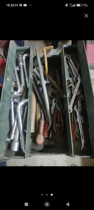 Caja de herramientas metálica