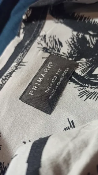 Camisa Primark palmeras blanco y negro