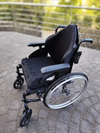 Silla ruedas anatómica plegable