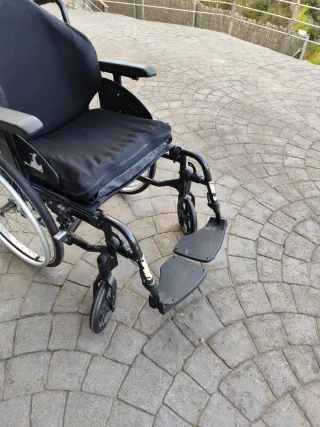 Silla ruedas anatómica plegable