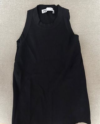 Camiseta básica negra Zara