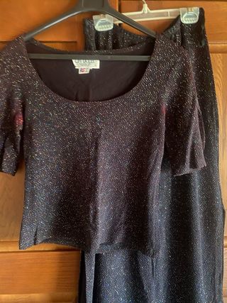 Conjunto Blusa y Falda Brillante