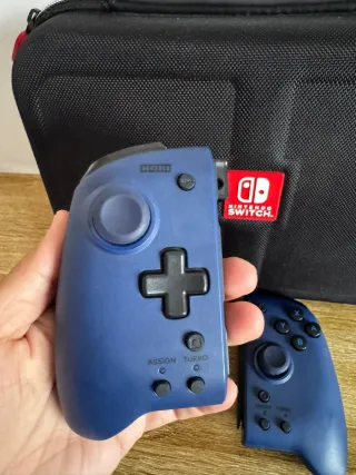 Controller Nintendo Switch Blu HORI + VALIGIA