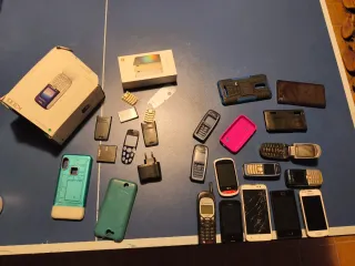 Lote di cellulari LG, Motorola, Nokia, Xiaomi