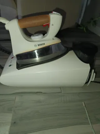 Centro de Planchado Bosch 2400W