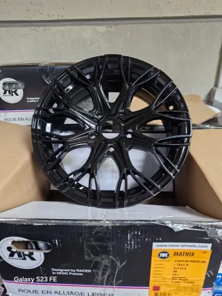 Llantas de aleación negras RACER MATRIX 16