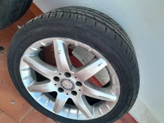 Llanta Mercedes Benz 225/45R17