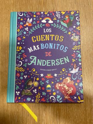 2 libros infantiles, de unicornios y clasicos