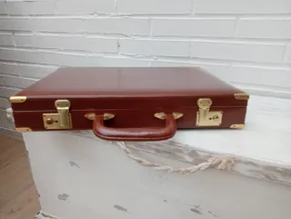 Maletín ejecutivo rígido piel marrón