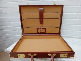 Maletín ejecutivo rígido piel marrón