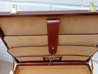 Maletín ejecutivo rígido piel marrón