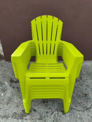 Butacas de jardín apilables verdes