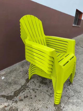 Butacas de jardín apilables verdes