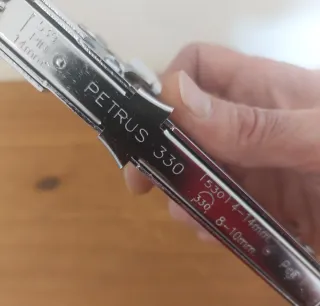 Grapadora Tapicero PETRUS 330