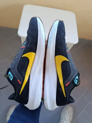 Nike Pegasus 40 Scarpe da Corsa Blu Giallo