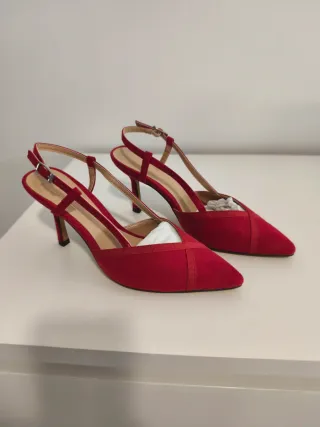 Zapatos tacón Sfera rojos. Sfera Collection Shoes