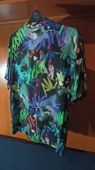 Camisa Pull&Bear Graffiti Negra Multicolor