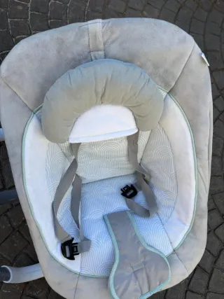 Hamaca bebé móvil con velocidades y música