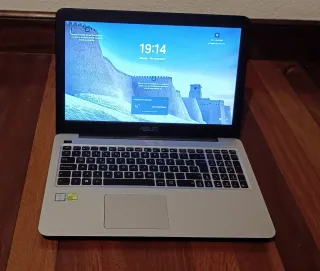 Portátil ASUS X556UJ i7 12GB RAM SSD