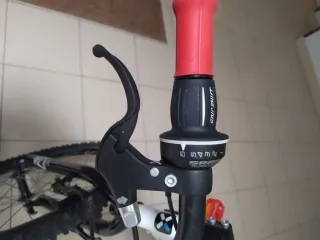 Bicicleta MTB Blanca B'TWIN