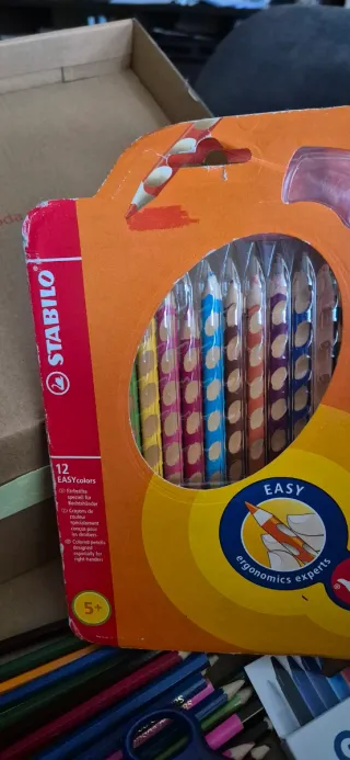 Matite colorate e accessori cancelleria