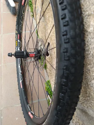 Rueda trasera DT Swiss X1800 26