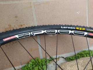 Rueda trasera DT Swiss X1800 26