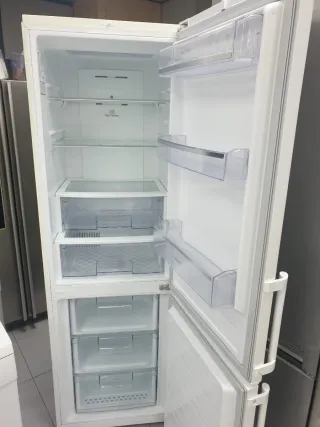 Nevera LG 1.90m x 60cm