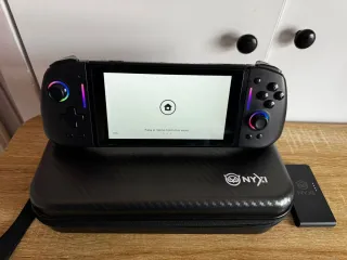 NYXI - Funda y Mandos para Nintendo Switch