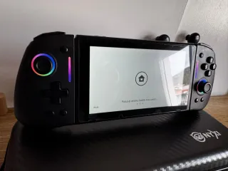 NYXI - Funda y Mandos para Nintendo Switch