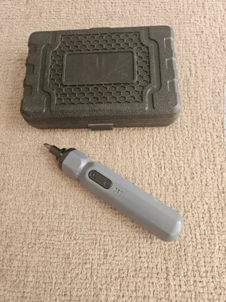 Mini destornillador eléctrico recargable