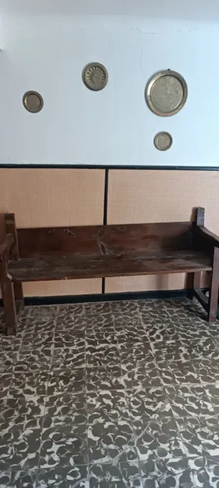 Cadiera (Banco antiguo de madera)