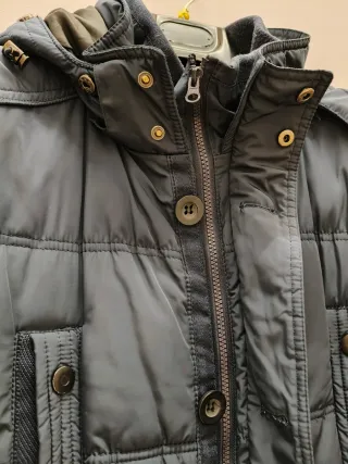 Giubotto uomo sagomato con cappuccio Tg. L