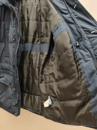 Giubotto uomo sagomato con cappuccio Tg. L