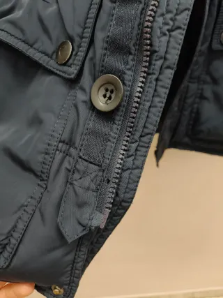 Giubotto uomo sagomato con cappuccio Tg. L