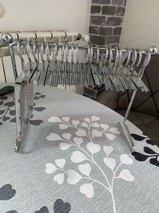 OFERTA! Porta CDs de metal plateado