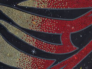 Camiseta Negra con Piedras